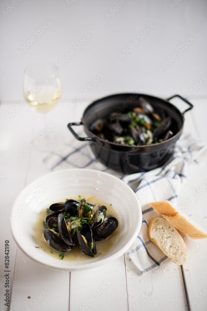 mussels in white wine