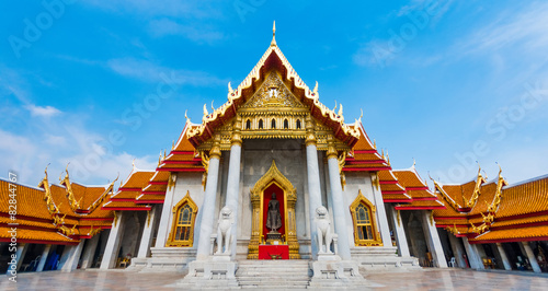 Canvas Print Thai architecture. Marble temple in Bangkok, Thailand