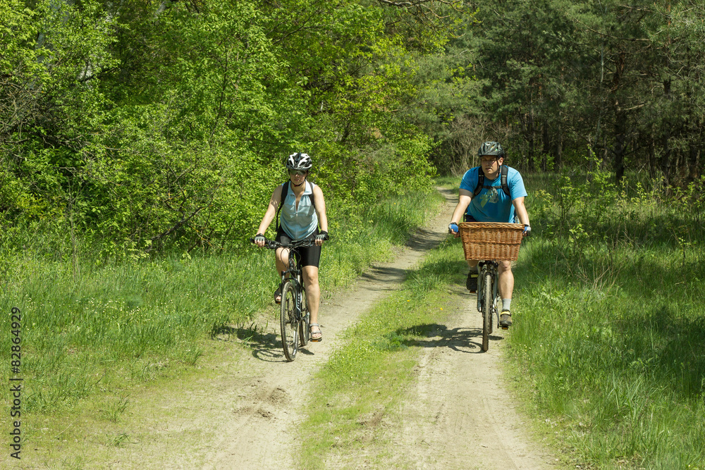 Naklejka premium Mountain biking