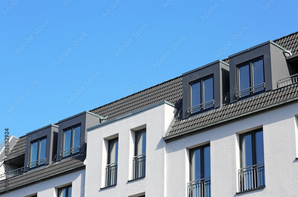 Neubau mit vier Dachgauben Neubau mit vier Dachgauben