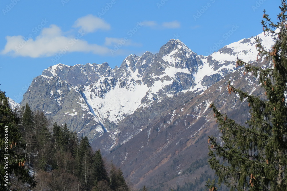 Rhône-Alpes - Isère - Oz en Oisans - Neiges sur les sommets Rhône-Alpes - Isère - Oz en Oisans - Neiges sur les sommets
