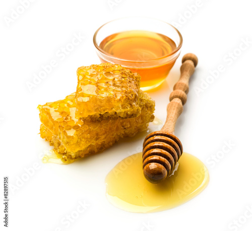 Honey with honeycomb