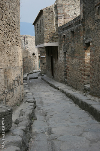 Pompeii street