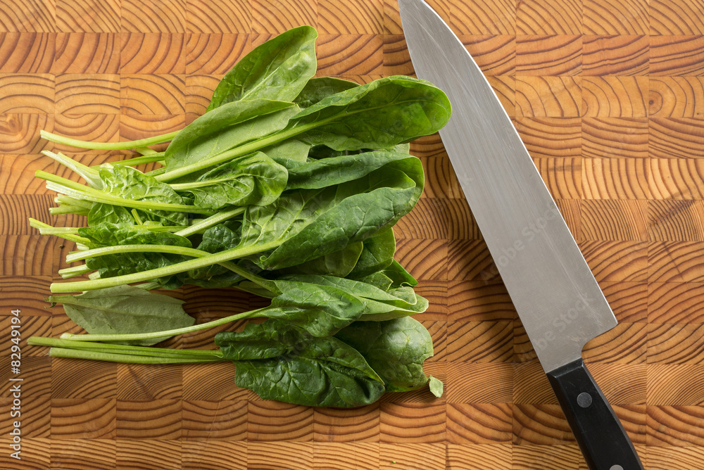 Spinach with Knife Spinach with Knife