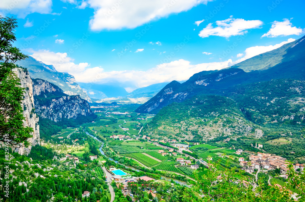Obraz premium Panoramablick auf Arco