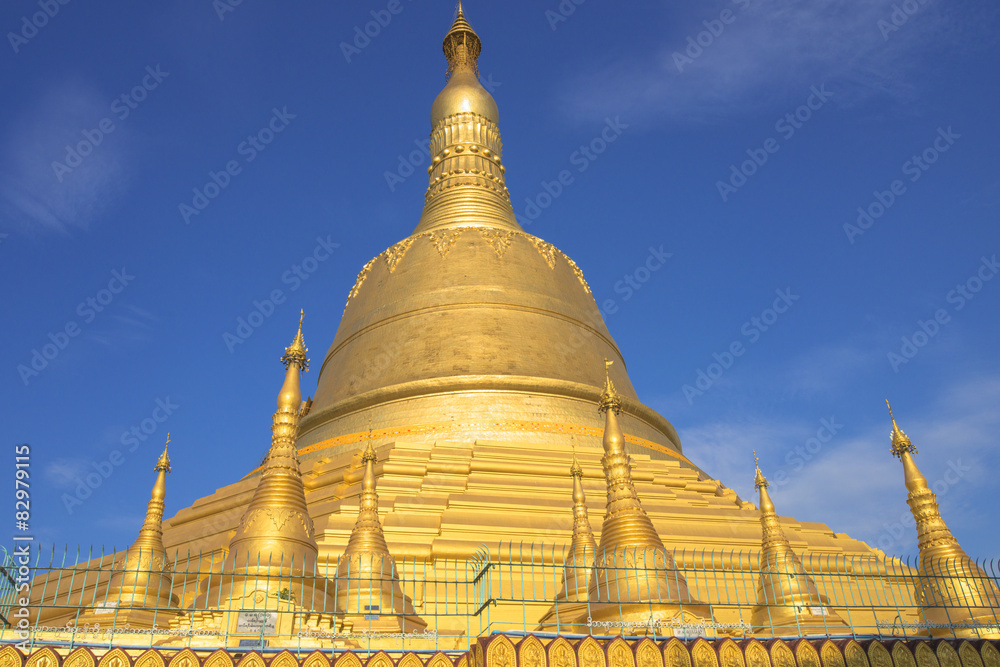 Naklejka premium バゴーのシュエモードー・パヤー