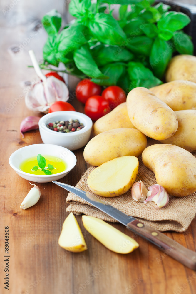 Raw fresh potatoes Raw fresh potatoes