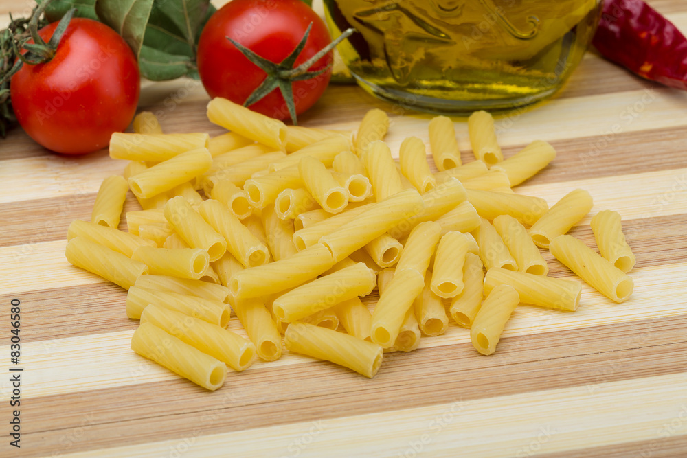 Raw rigatoni pasta