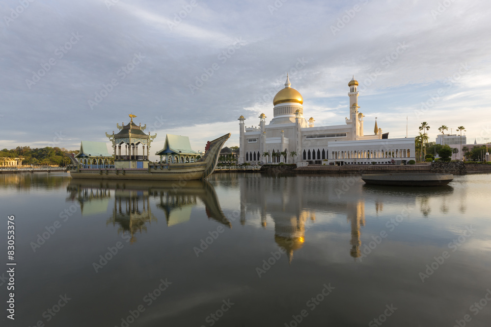 Obraz premium Sultan Omar Ali Saifuddien Mosque in Brunei