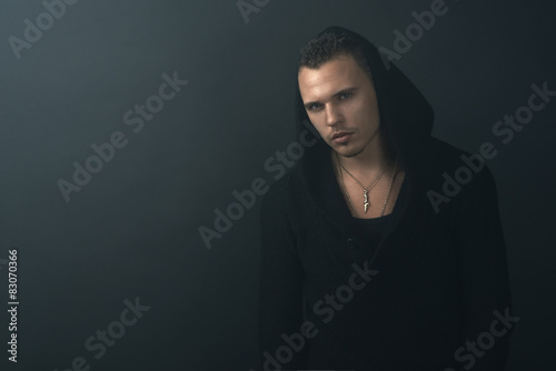 Εκτύπωση καμβά man in  black hoodie looking confidently