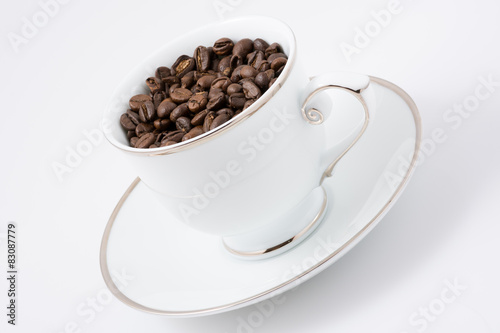 biała filiżanka kawy