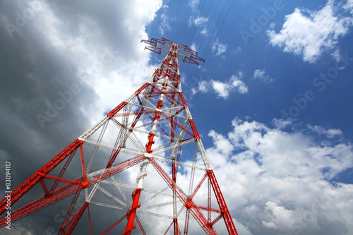 Hochspannungsleitung / Strommast
