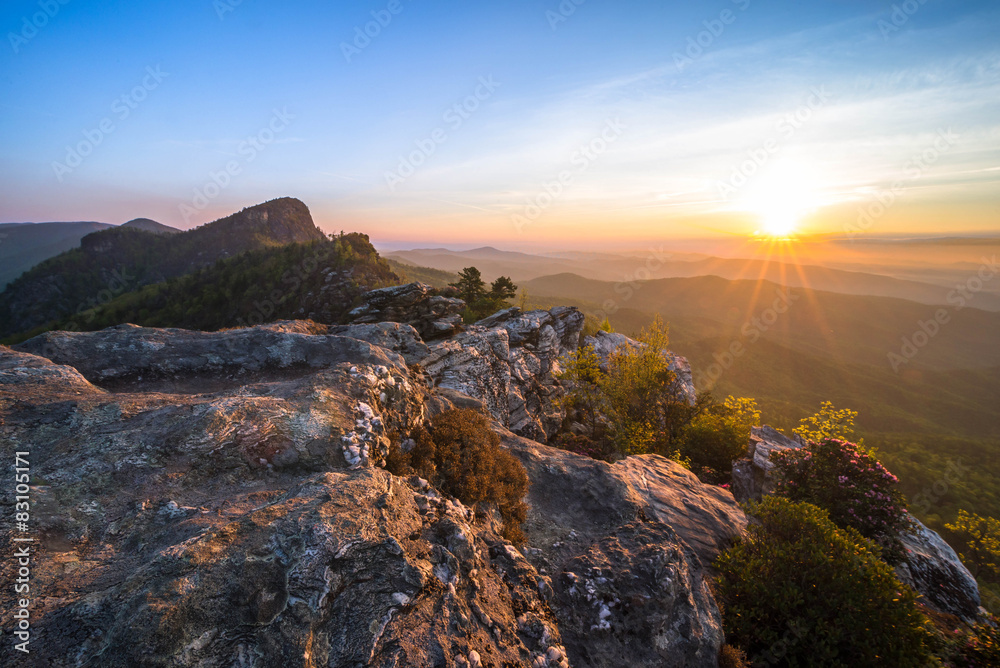 Obraz premium Linville Gorge Chimneys Sunrise