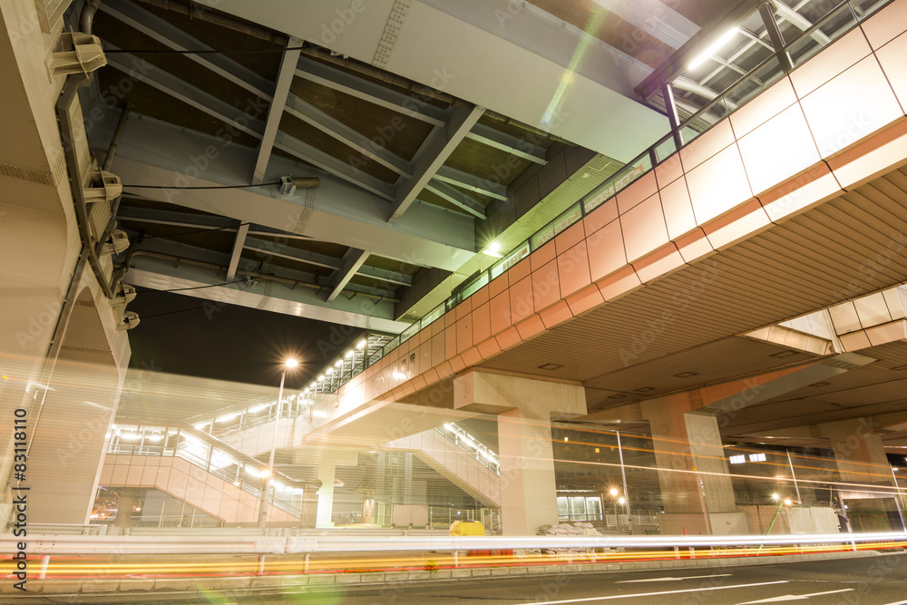 Naklejka premium 江東区有明の高架下道路夜景