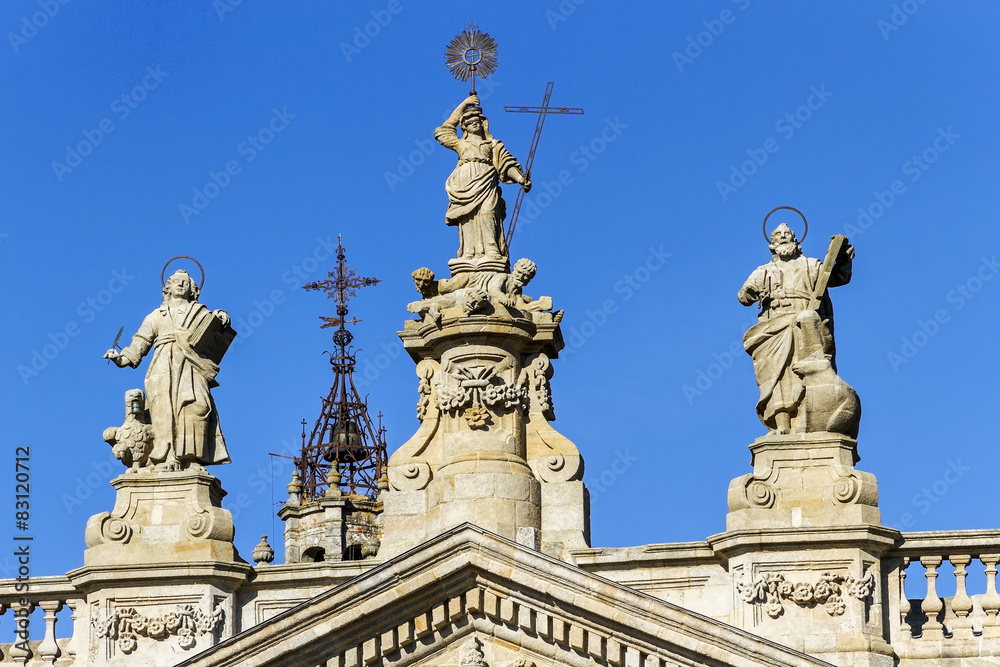 Saints sculptures on the cathedral