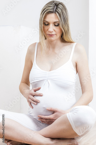 Free Download relaxing pregnant woman - GFXLoad