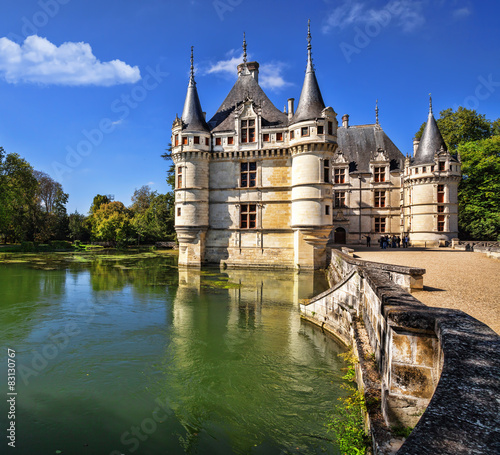 Obraz na płótnie The chateau de Azay-le-Rideau, France. This castle is located in w salonie