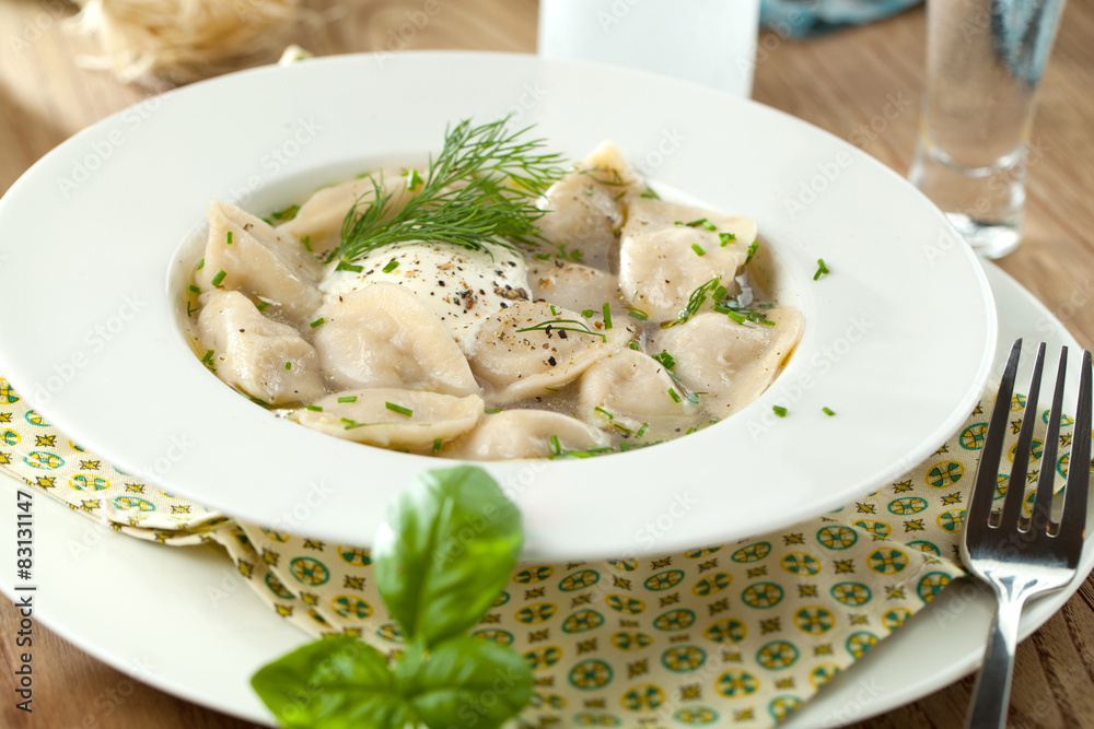 Teigtaschen gefühlt mit fleisch Teigtaschen gefühlt mit fleisch