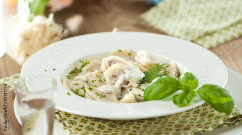  Teigtaschen gefühlt mit fleisch 