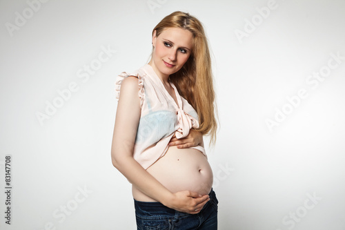 zufrieden in der Schwangerschaft