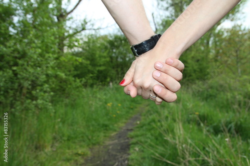 Lovers hands together © Holbinski
