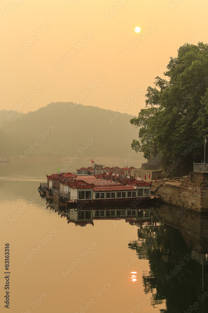 Fototapeta premium the landscape in heilongtan, chengdu, china