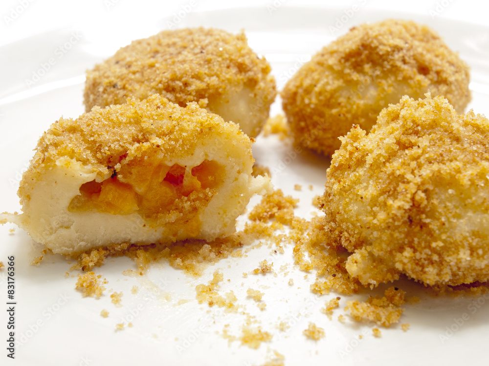 aprikosenknödel