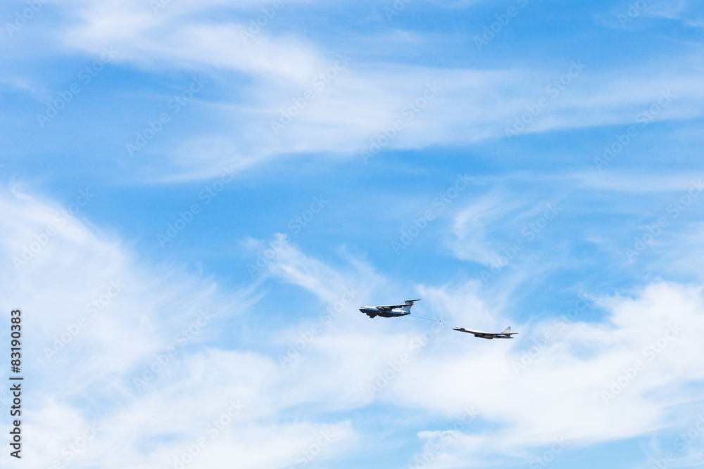 Fototapeta premium air refueling of strategic bomber airplane