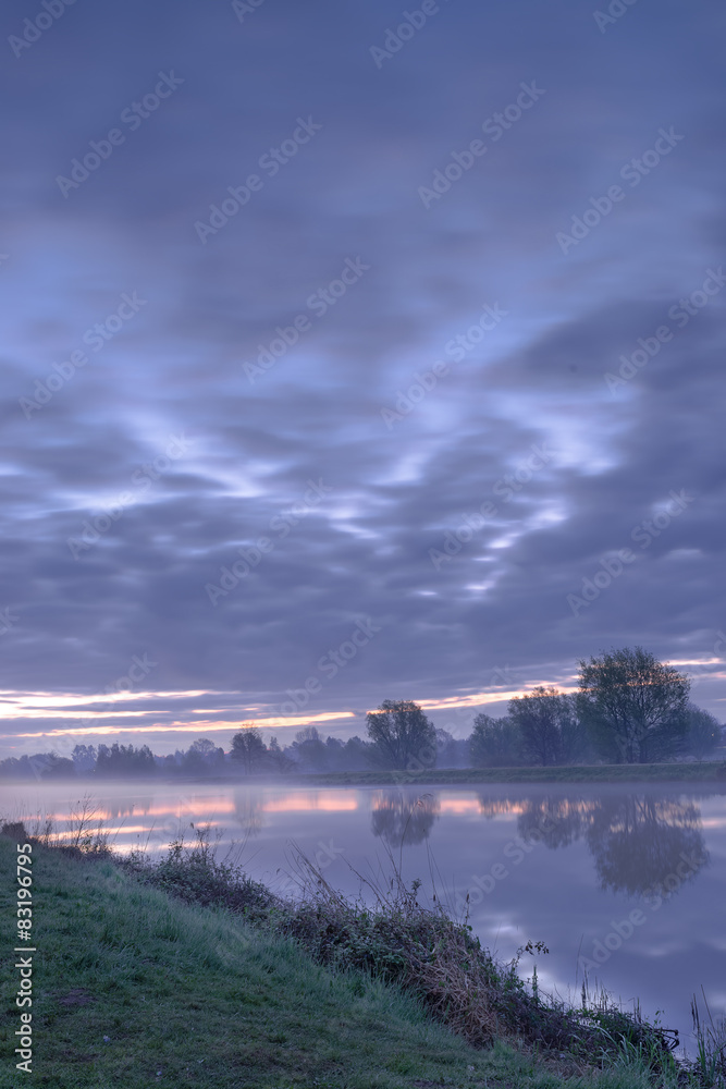 Obraz premium Morgen am Hunte river