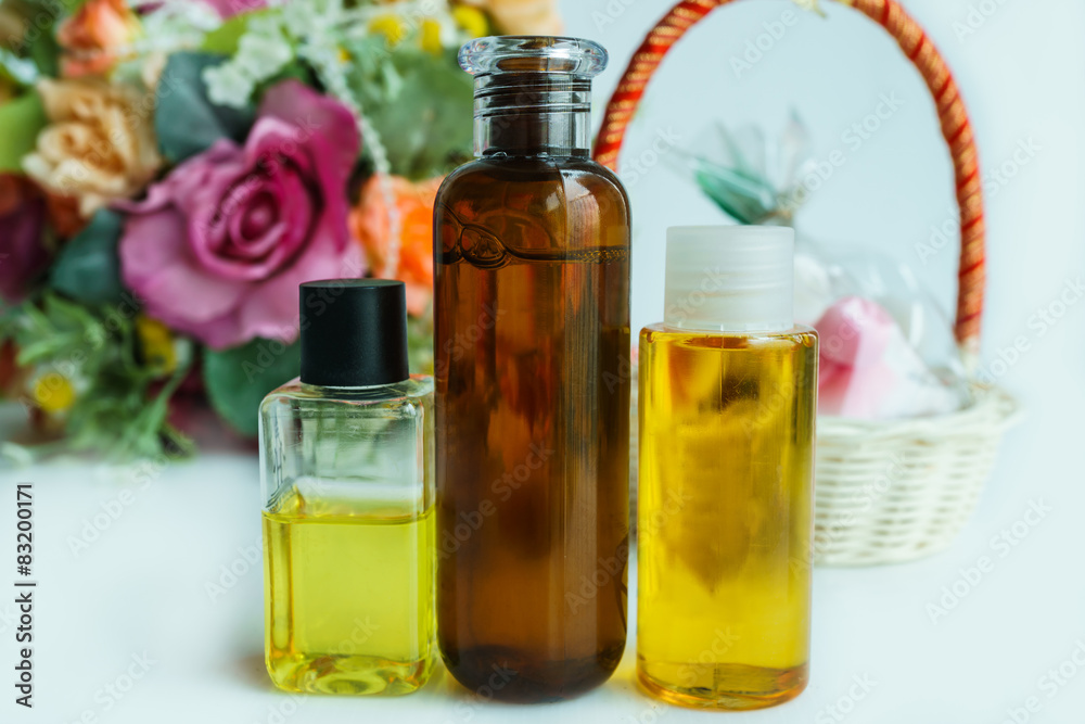 plastic bottles and cosmetic packaging plastic bottles and cosmetic packaging