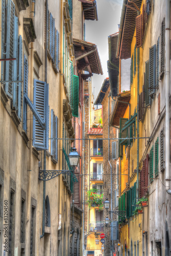 narrow street in Florence in hdr © Gabriele Maltinti