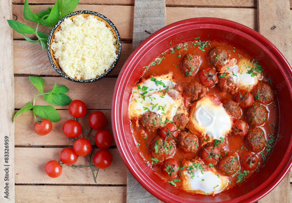 Moroccan tagine of lamb with kefta (meatballs), and eggs StockFoto