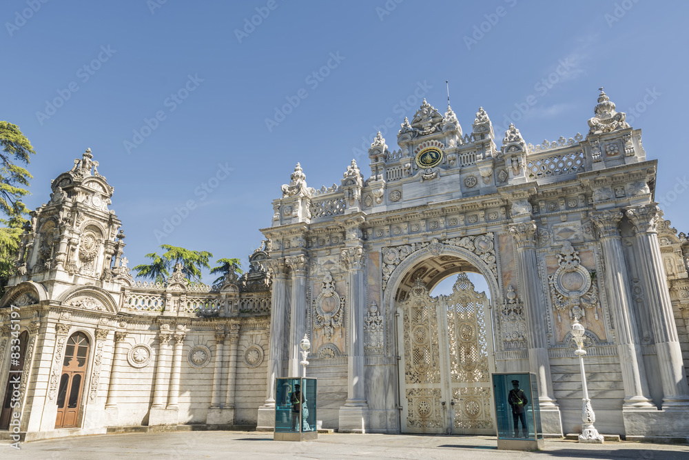 Obraz premium Gate Of The Sultan, Dolmabahce Palace, Istanbul, Turkey