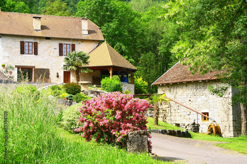 une maison à la campagne