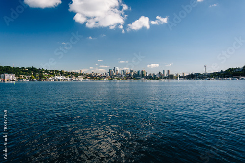 Lake Union and view of the skyline in Seattle, Washington. © jonbilous