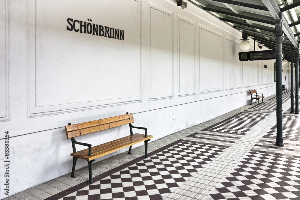 Fototapeta premium Bench in a subway station platform