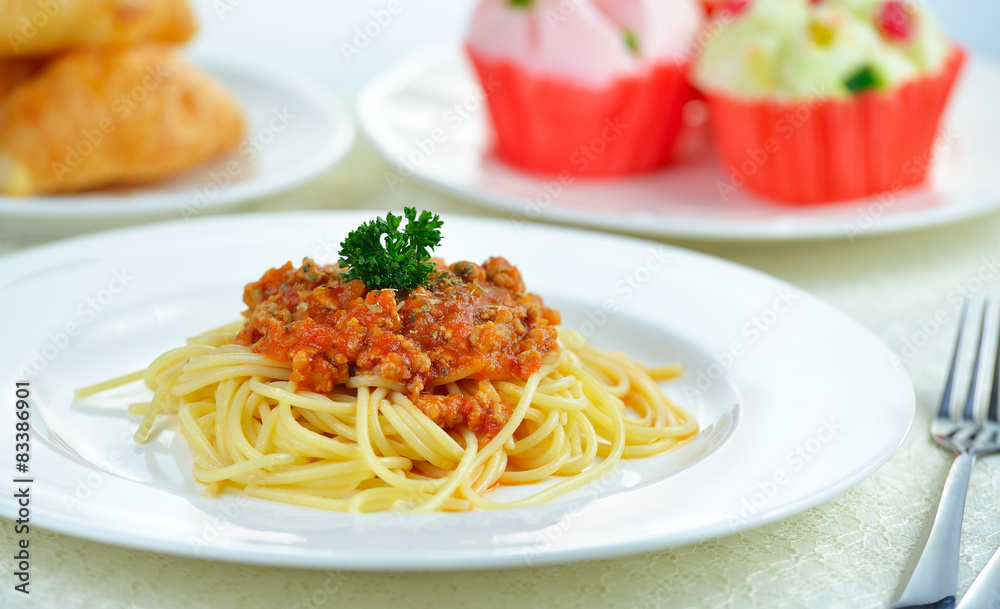 spaghetti with tomato beef sauce spaghetti with tomato beef sauce