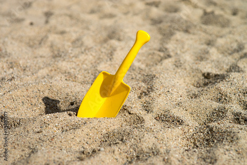 Obraz na płótnie Sand toys / sand toys in a sandbox