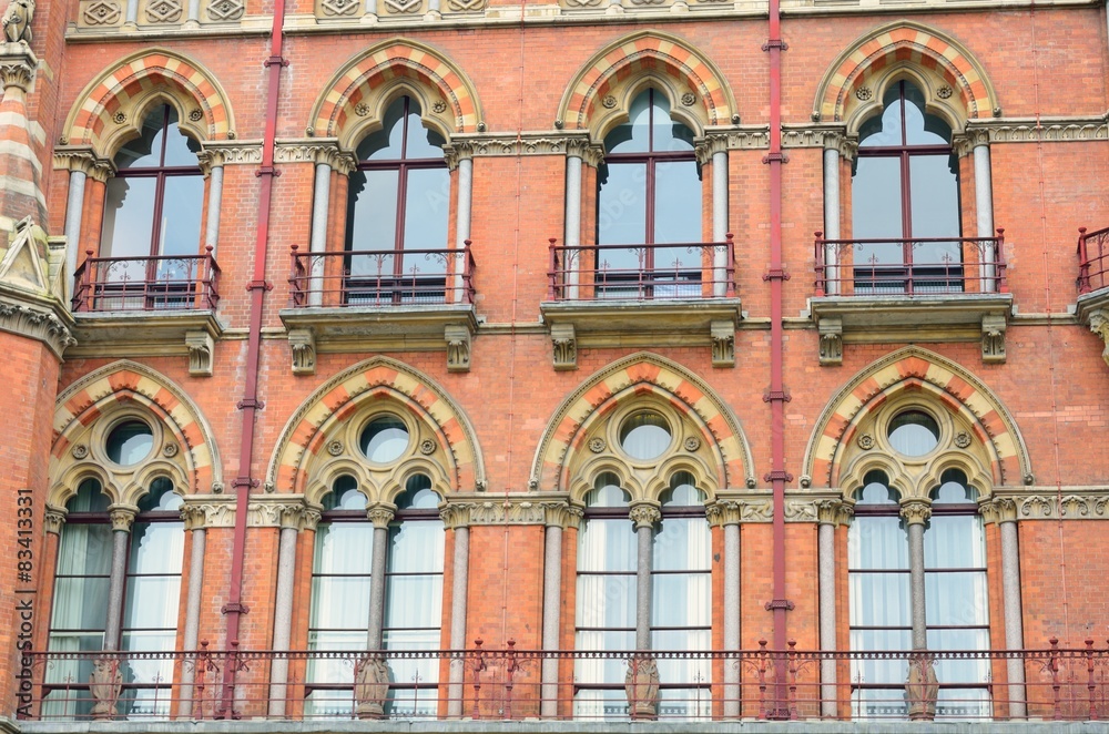 Group of red brick victorian windows