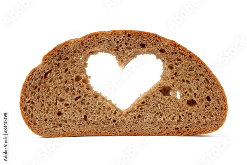 Brotscheibe mit Herz photo