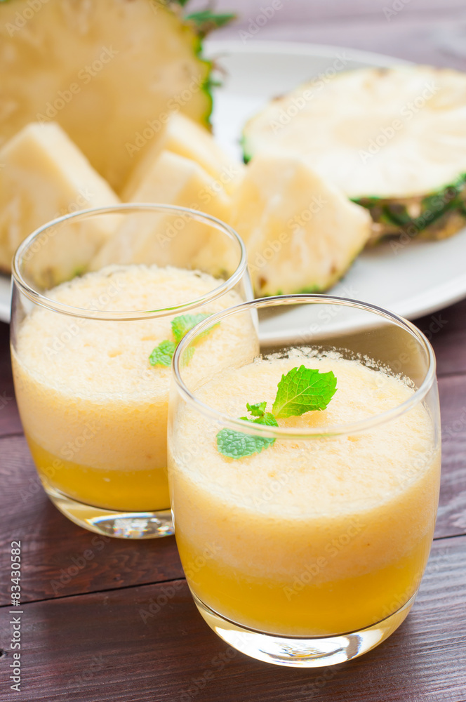 pineapple smoothie smoothie