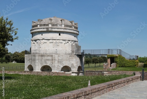 Mausoleo di Teodorico,corona, re photo