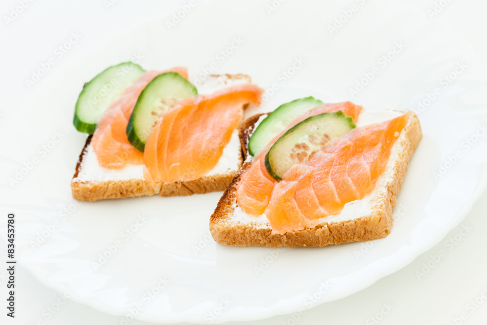 toast with salmon