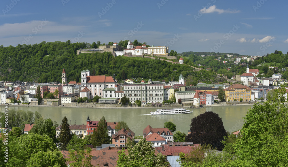 Blick vom Kloster Mariahilf über die Dreiflüssestadt Passau