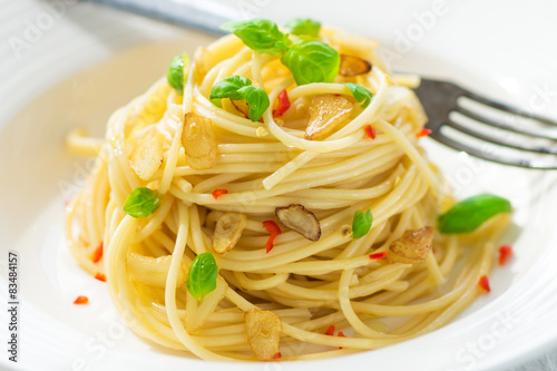 Pasta, Spageti olive oil and peperoncino