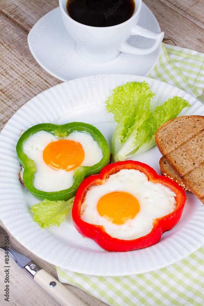 Fried eggs in peppers Fried eggs in peppers