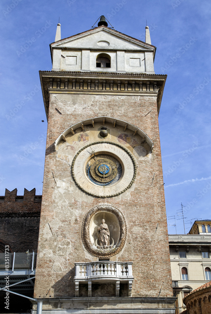 torre nel centro di Mantova