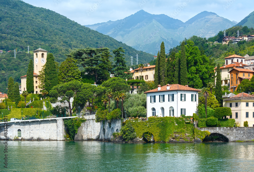 Fototapeta premium Lake Como (Italy) shore view.