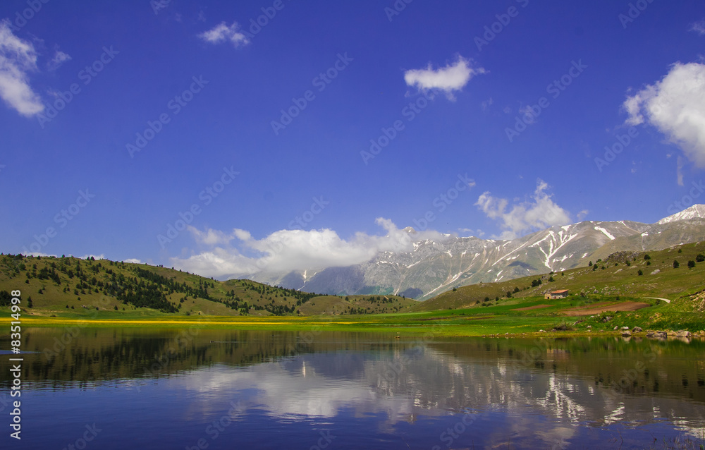 Piccolo lago di Filetto in Abruzzo