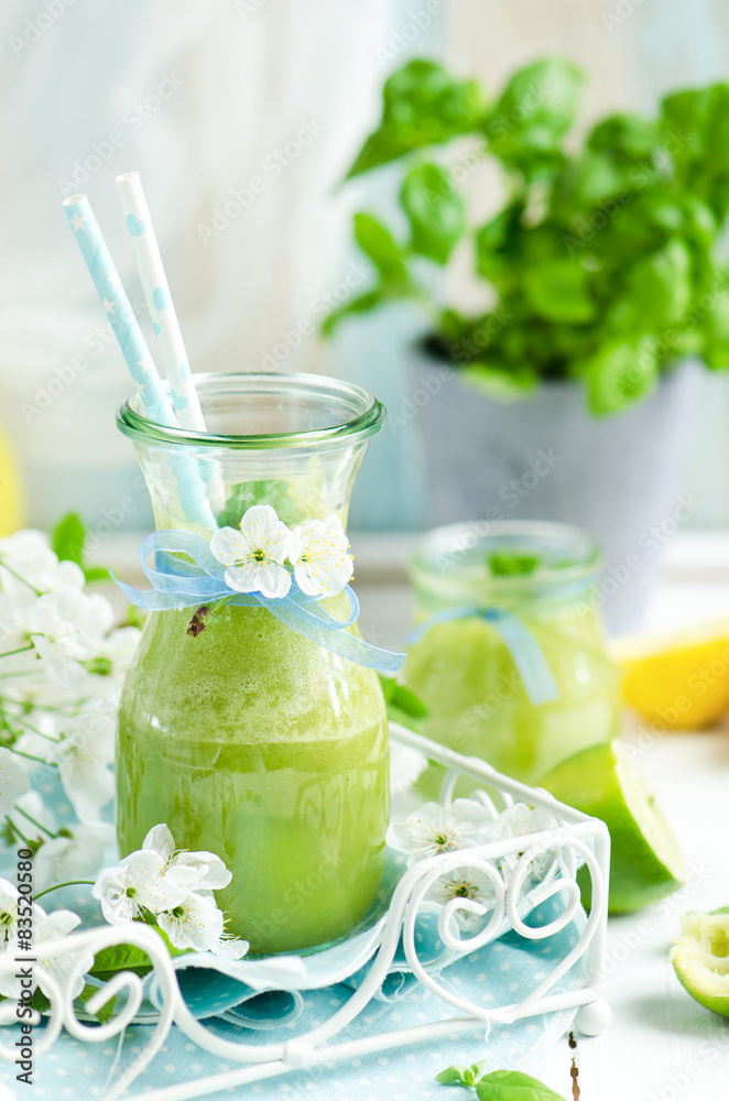 Healthy Organic Green Fruit smoothie Healthy Organic Green Fruit smoothie
